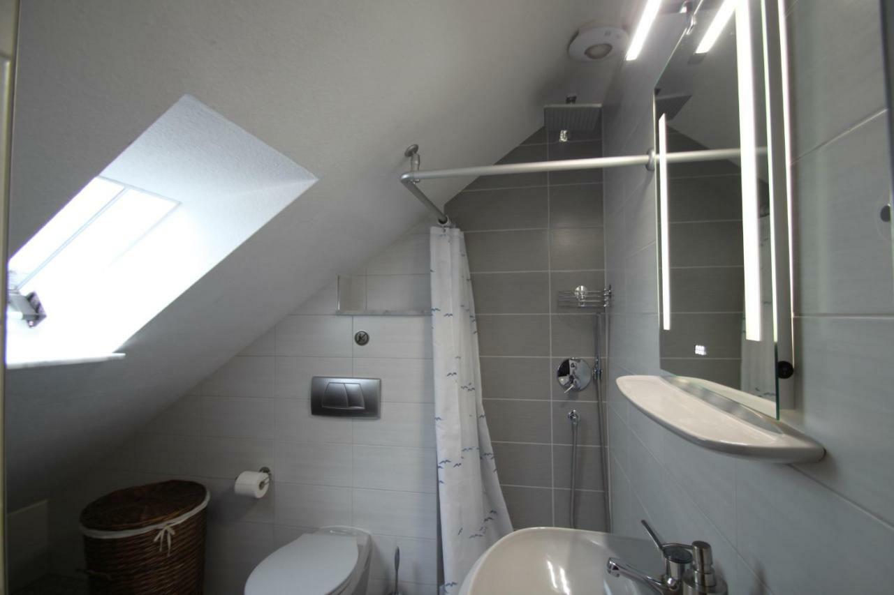 B&B Am See Koeln - Privatzimmer מראה חיצוני תמונה