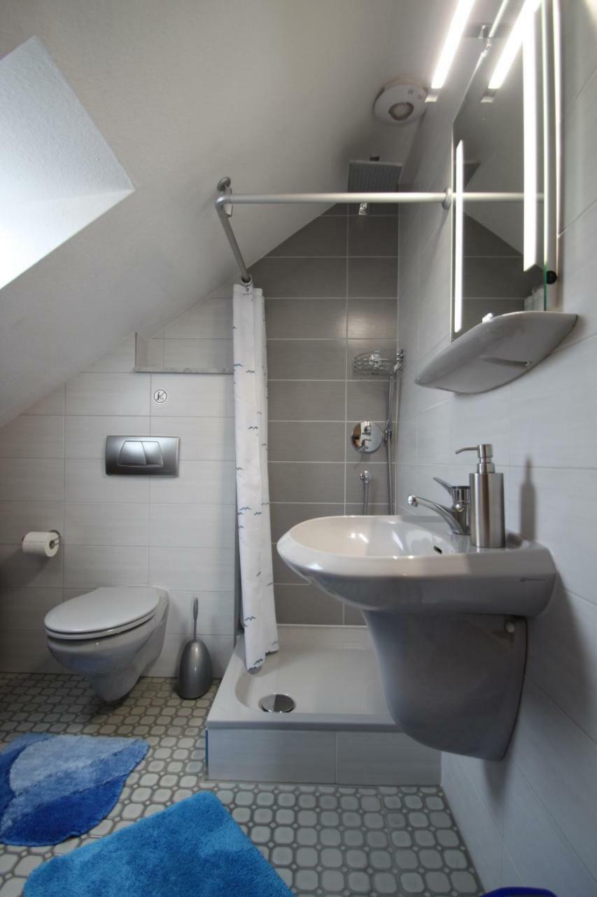 B&B Am See Koeln - Privatzimmer מראה חיצוני תמונה
