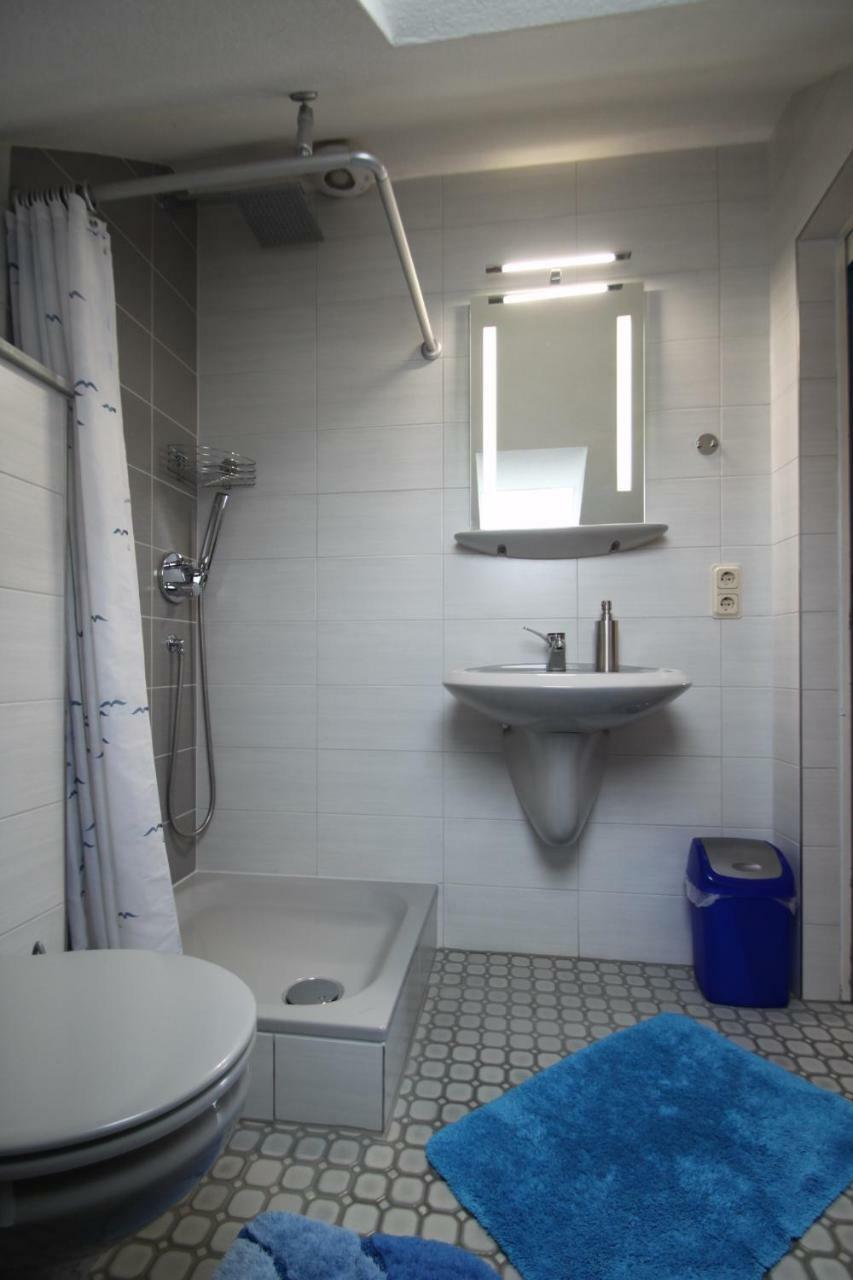 B&B Am See Koeln - Privatzimmer מראה חיצוני תמונה