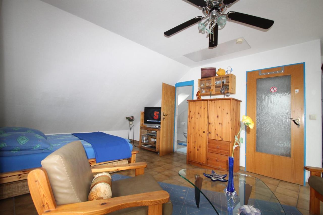 B&B Am See Koeln - Privatzimmer מראה חיצוני תמונה