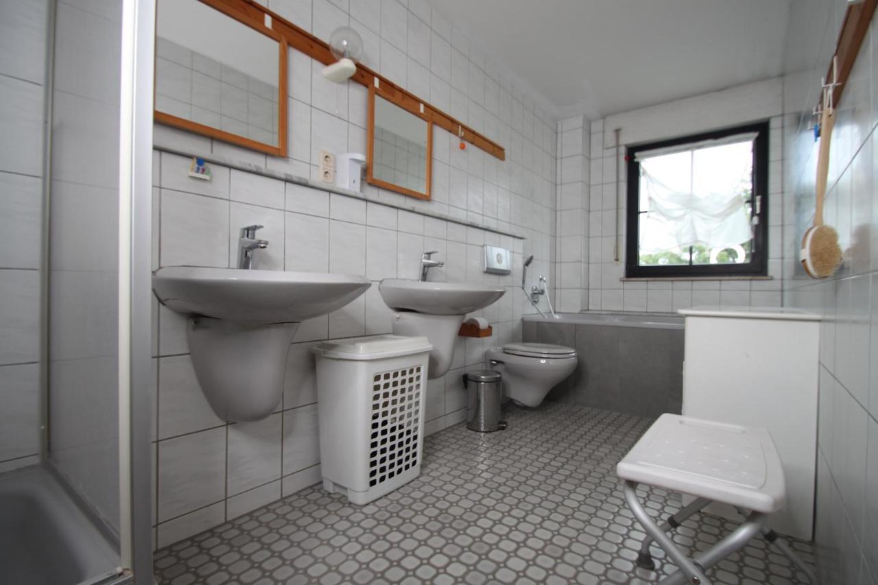 B&B Am See Koeln - Privatzimmer מראה חיצוני תמונה