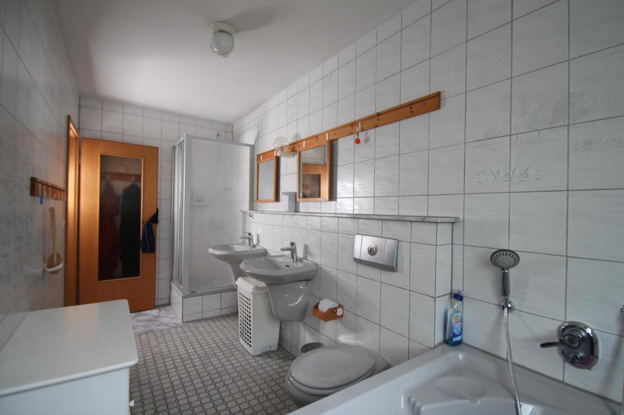 B&B Am See Koeln - Privatzimmer מראה חיצוני תמונה